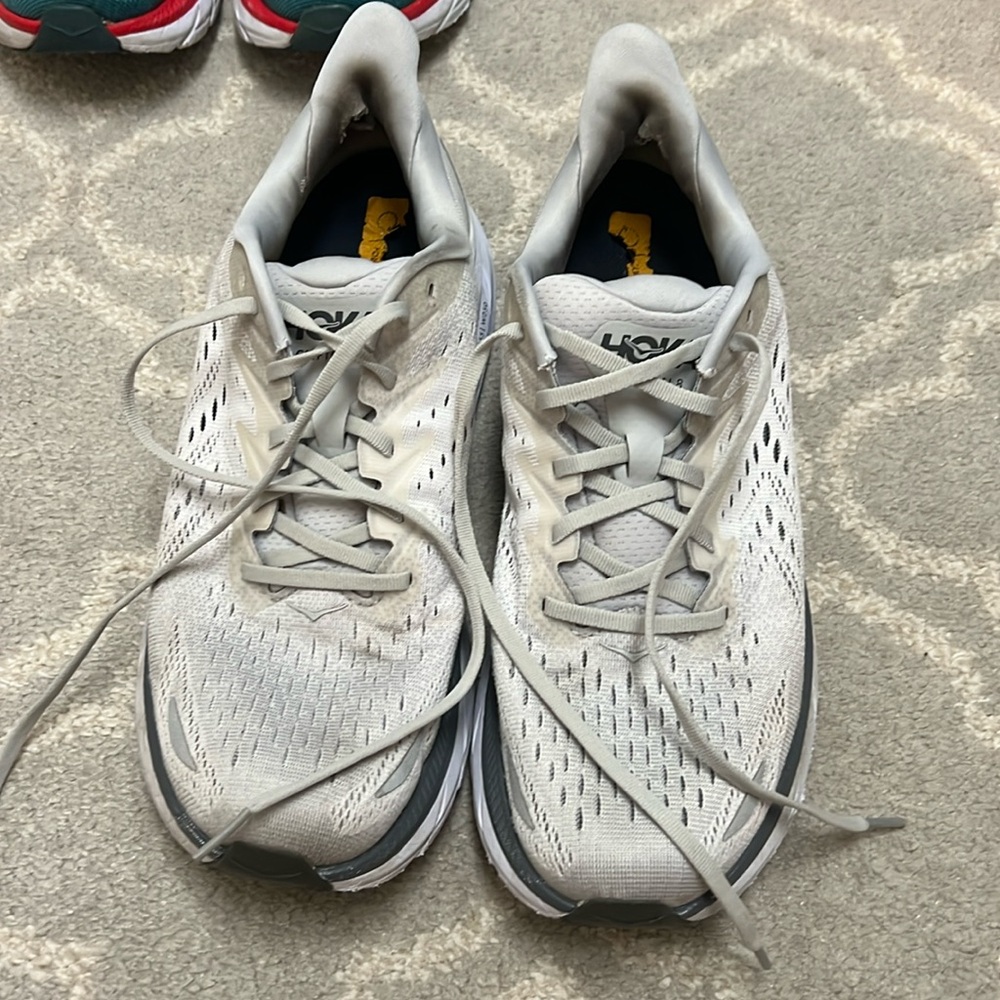 Hoka Clifton 8 men’s size 11